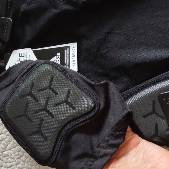 NWT Adidas Boy's Small Aeroready Force Padded Compression Integrated Black Shirt - Picture 11 of 16